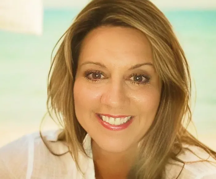 Bobbie with Welcome Home with Bobbie: houses for sale tampa